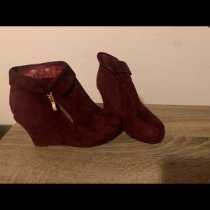 suede wedges burgundy